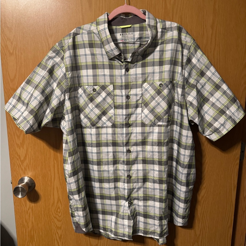 Under Armour Mens short sleeve button up shirt